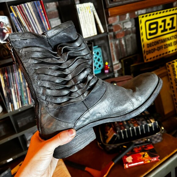 JOHN VARVATOS Simmons Twisted Pavement Boot SZ 10.5 MSRP $1498 - Picture 13 of 16